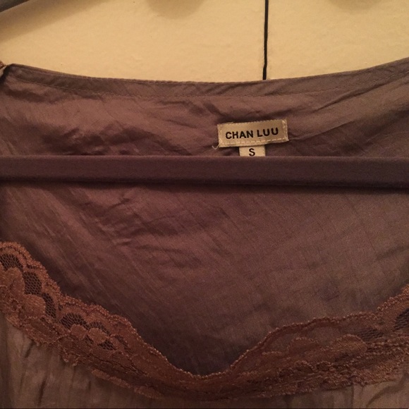 Chan Luu small 100% silk top - Picture 2 of 3