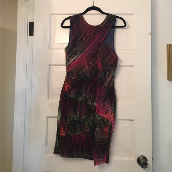 Authentic BCBGMaxAzria Roxanne Diagonal Dress - Picture 3 of 4
