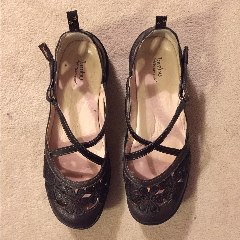 Jambu, leather, memory foam foot bed, Velcro close