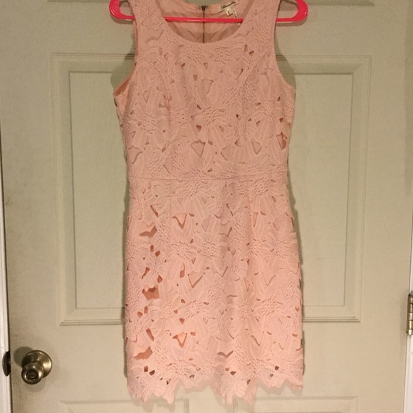 Dresses & Skirts - Pale pink dress, boutique lace overlay size L