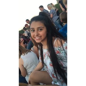 Meet your Posher, Elena