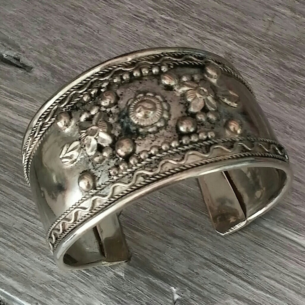 VINTAGE BOHO CUFF BRACELET *COACHELLA*