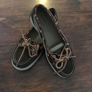 Size 7.5 Sperrys. Worn once.