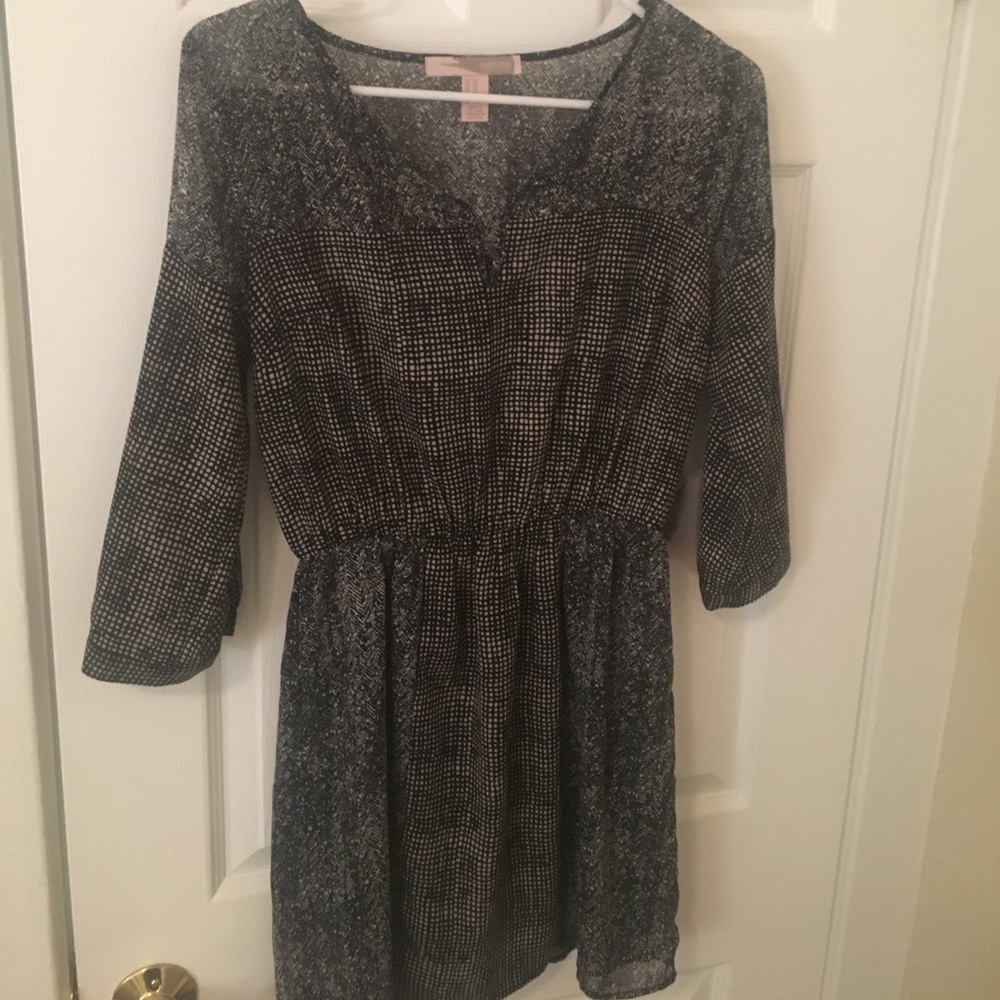 Black and white pattern dress