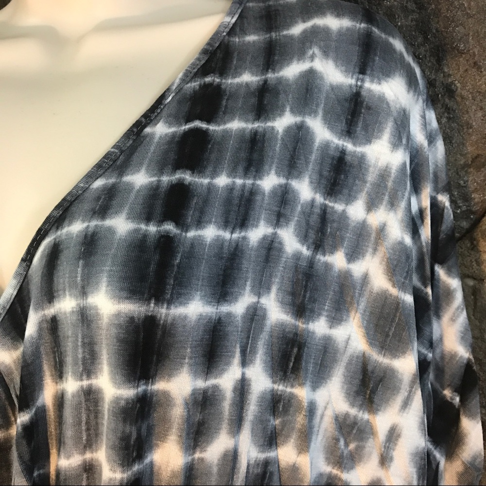 ๐2X HP ๐ Midnight Tie Dye V-Neck Wrap Top SM-LG - Picture 6 of 8