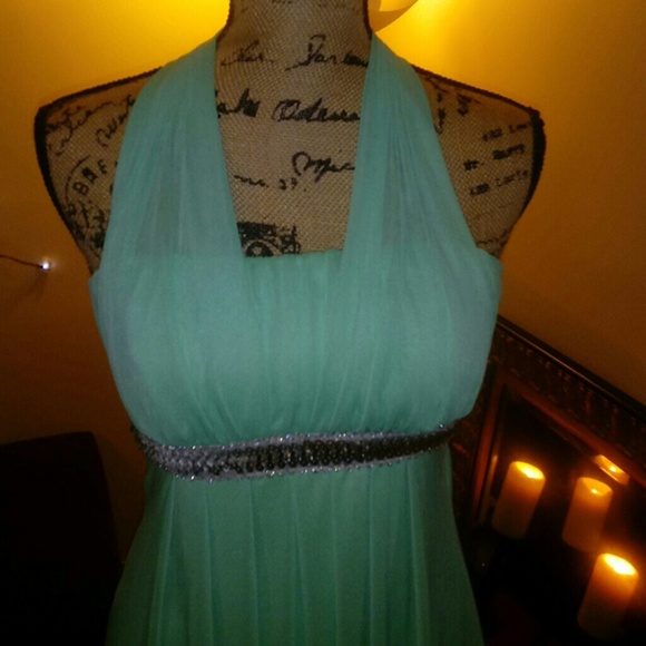 Dress - Picture 2 of 5