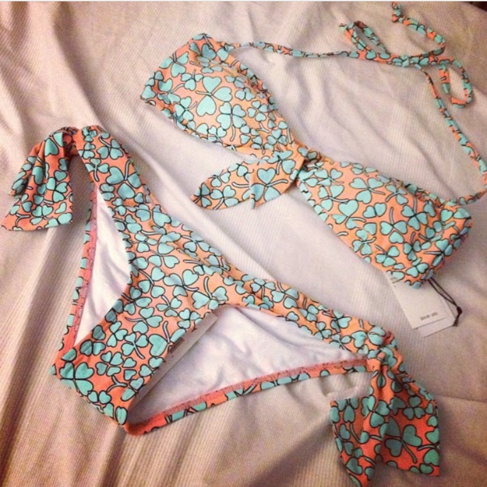 DVF & roxy bikini set *EUC*