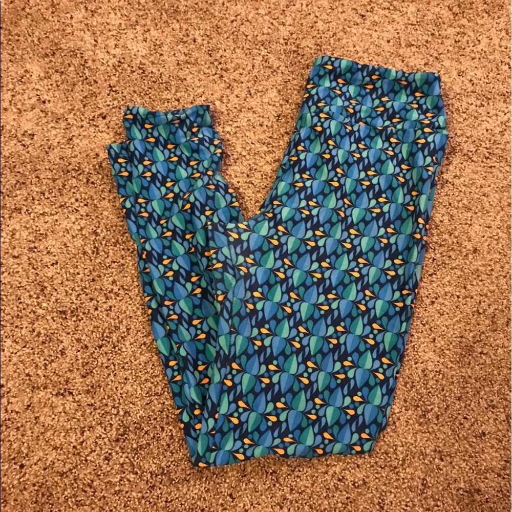 Lularoe leggings.