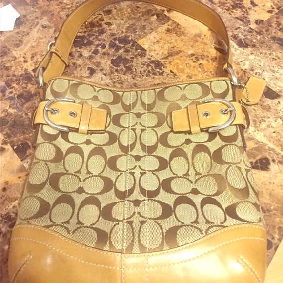 Authentic vintage tan coach purse - Picture 1 of 5