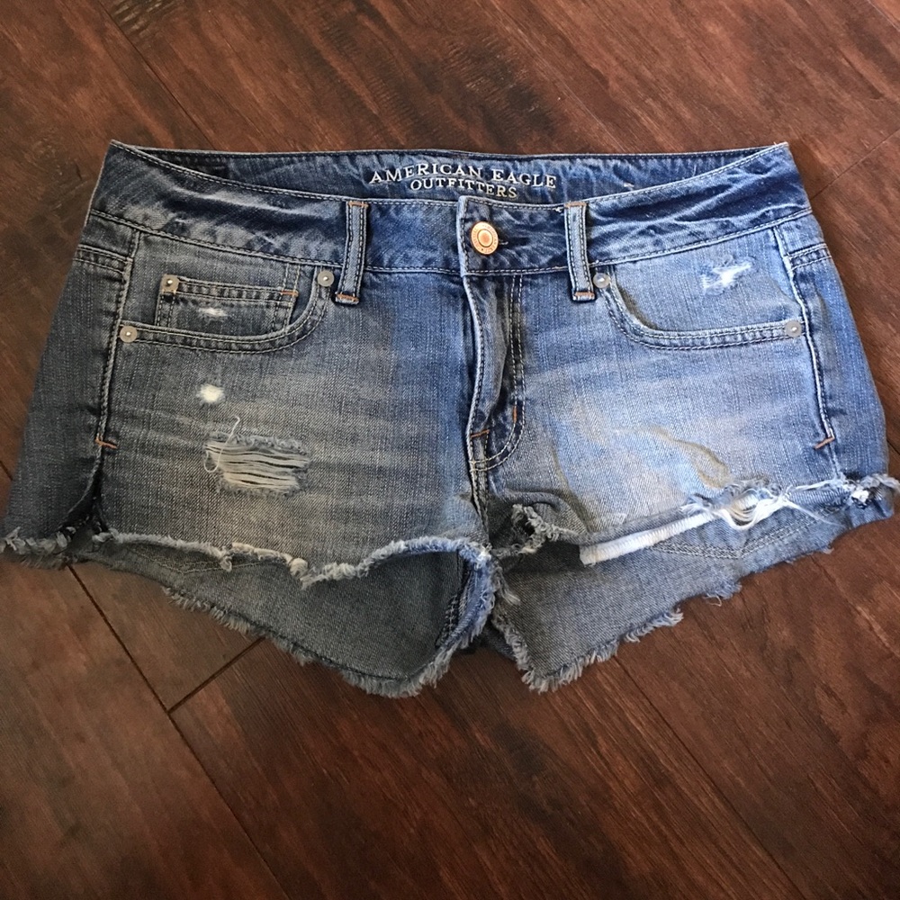 Adorable jean shorts!