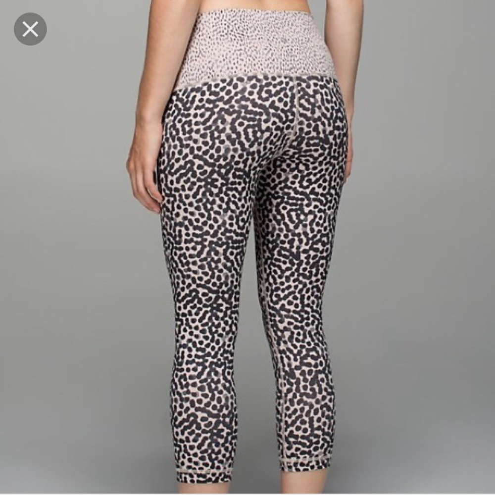 Lululemon Wunder Under Crop II Roll Down - size4