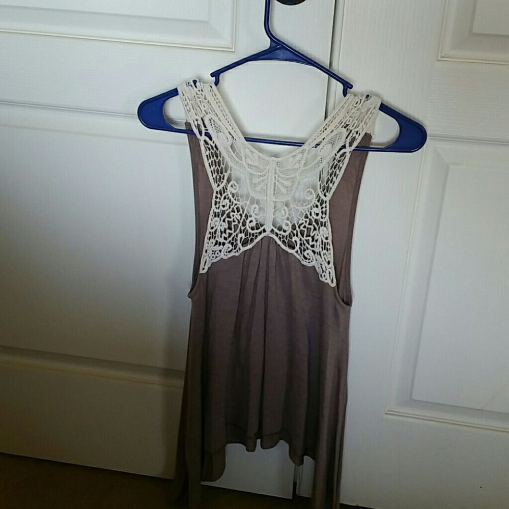 Crochet back high low top, size Junior M