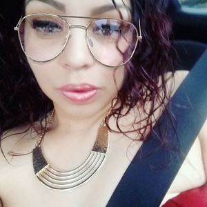 Meet your Posher, Tiena's