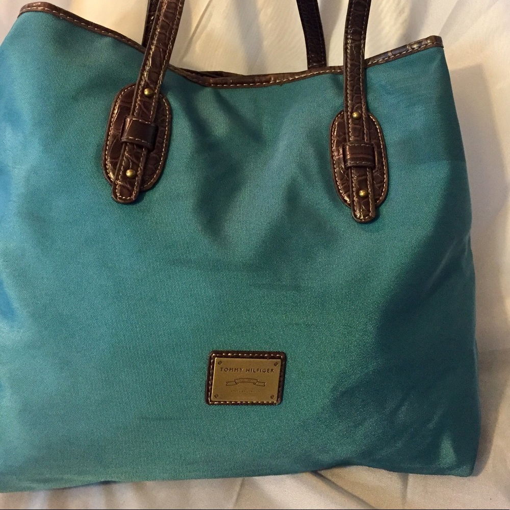 Teal Tommy Hilfiger purse