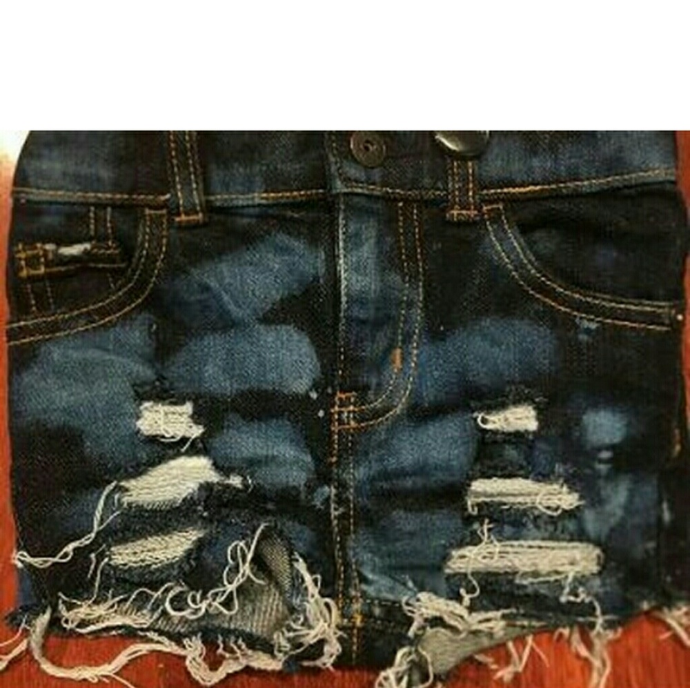 Ripped short 2t