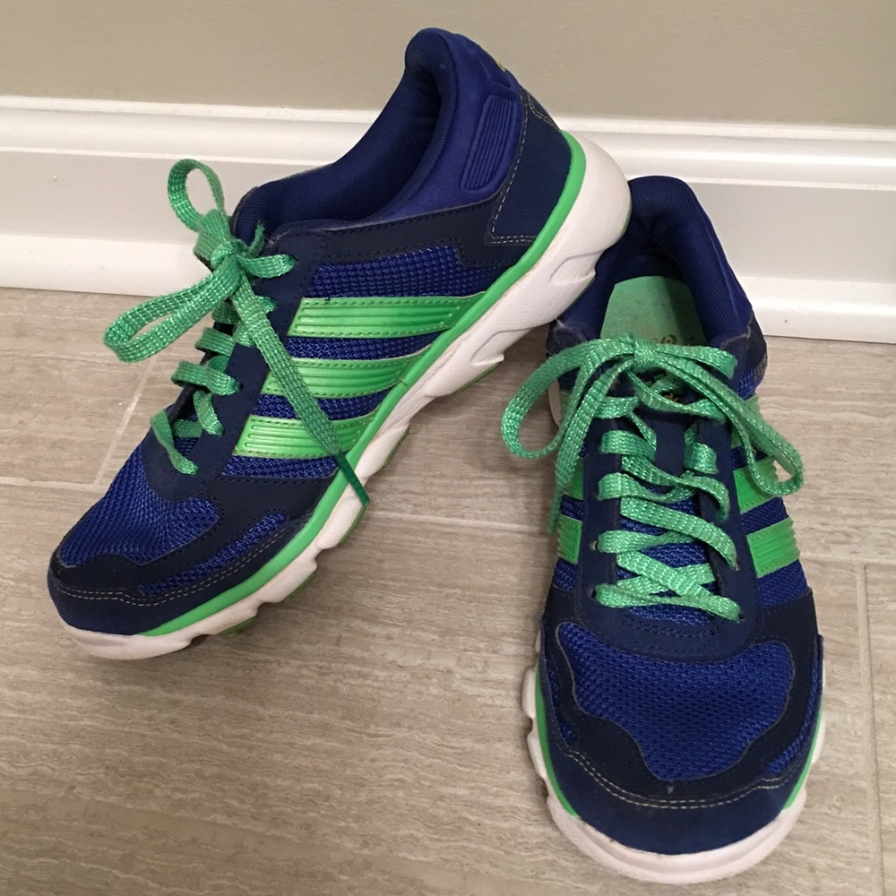 Adidas woman shoes / sneakers