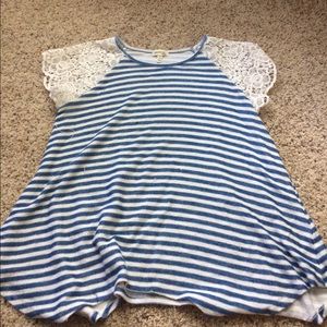 Short sleeve tee