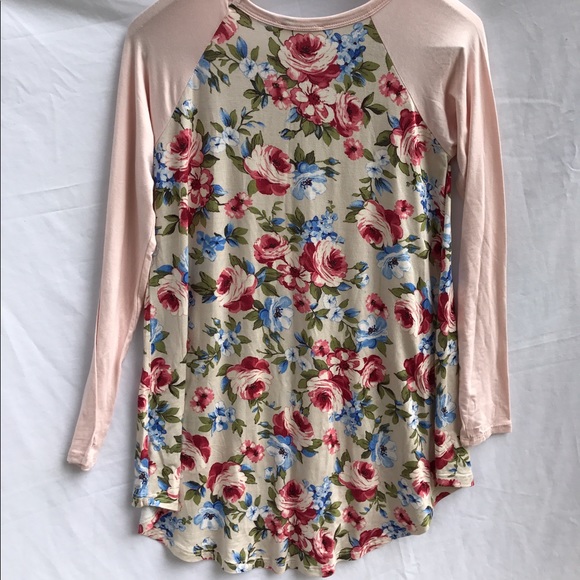 💜❤️soft Raglan floral top - Picture 7 of 8