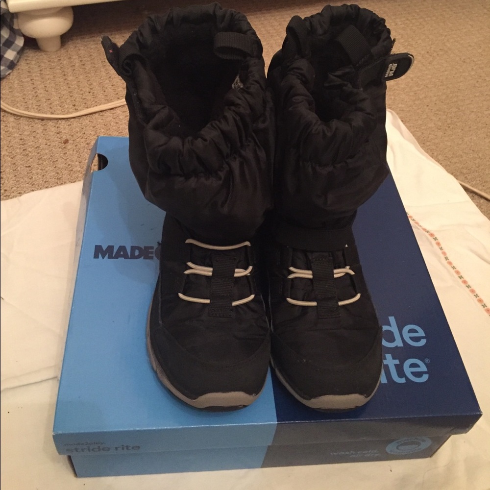 Stride Rite Made 2 Play boys sneaker boot size 1