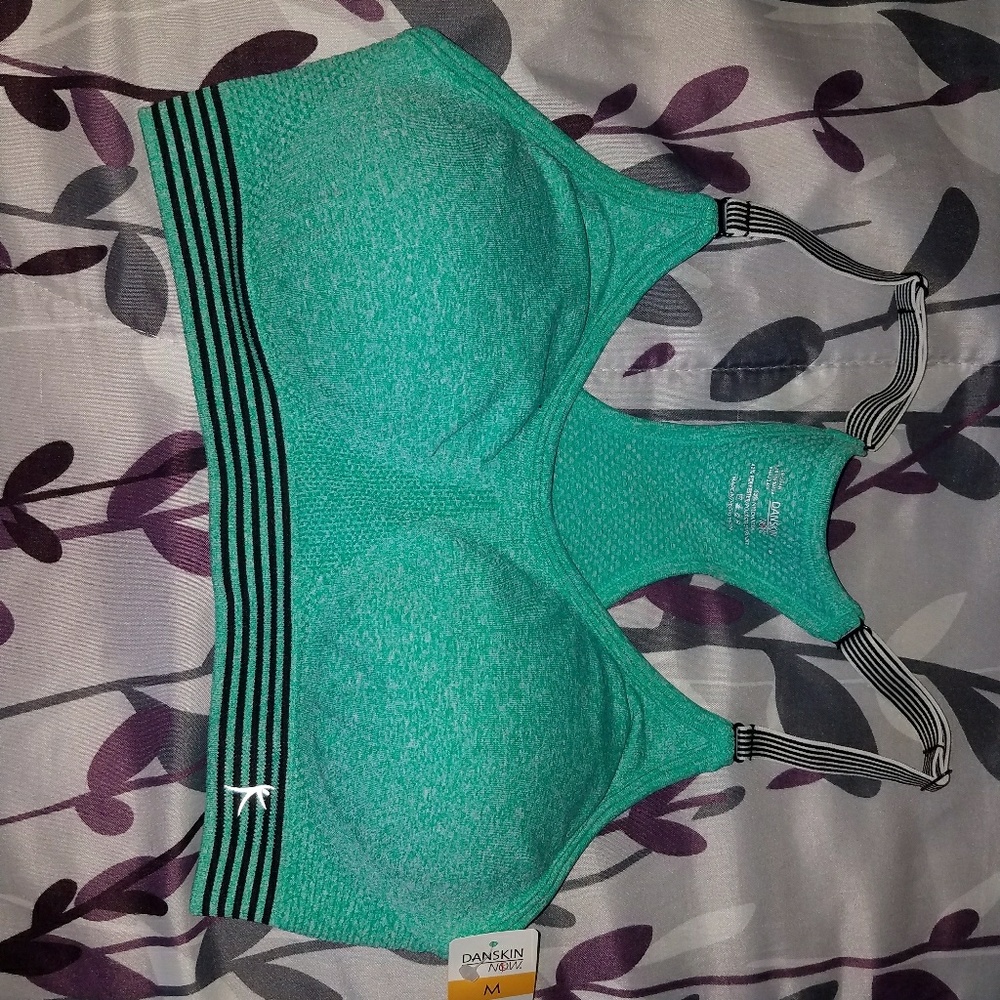Danskin sport bras