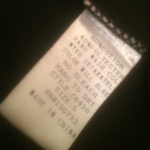 Beautiful Umgee USA sheer open Lace arm top. - Picture 6 of 6