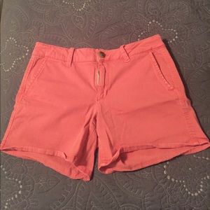 Pink shorts (can easily be rolled up)