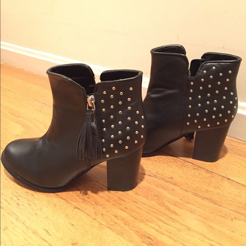 NEW Forever 21 black studded heel booties