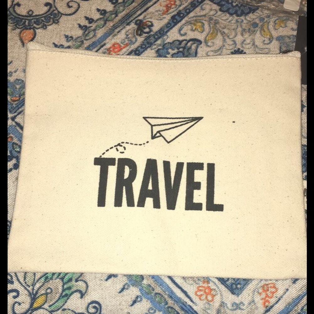 MULTIPURPOSE CANVAS BAG.