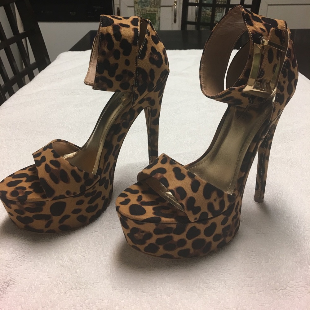6 1/2 leopard heels