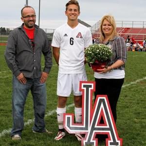 Meet your Posher, Max