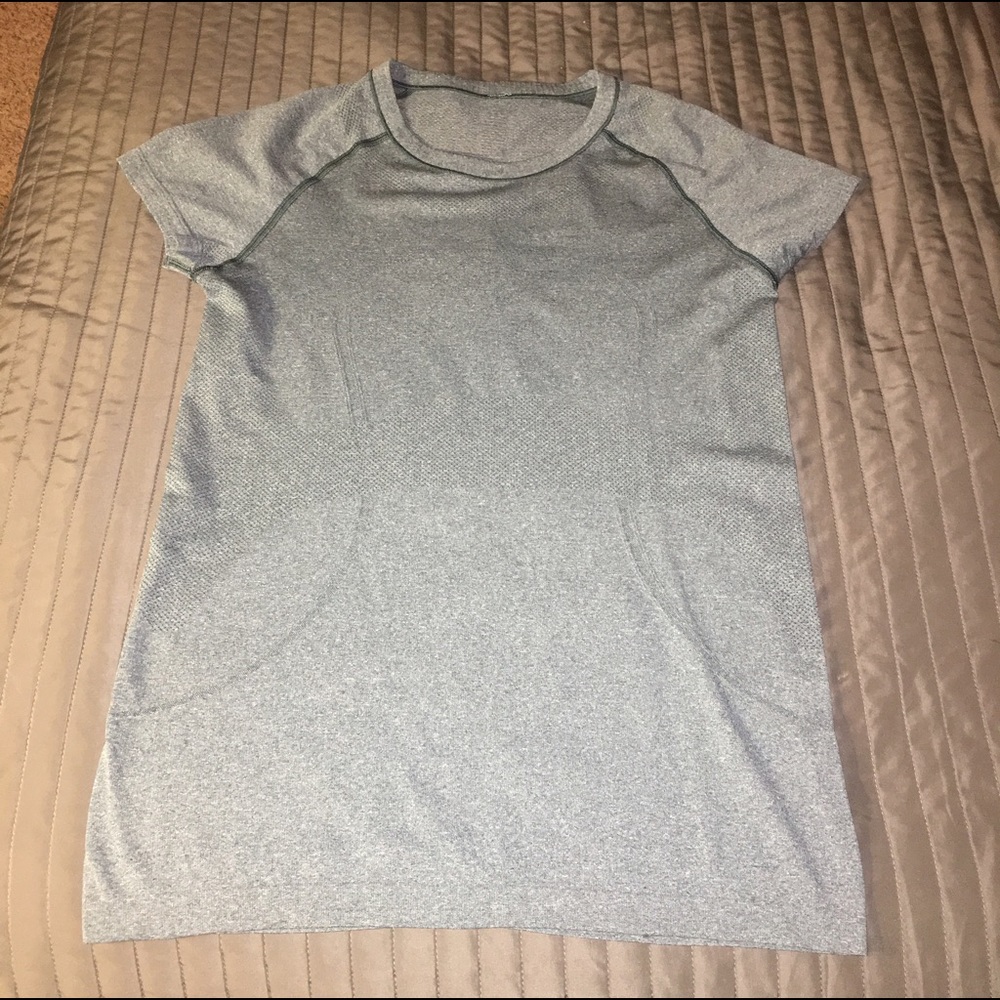 SOLD Lululemon Swiftly Tech Short Sleeve