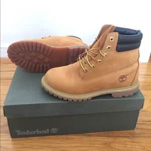Timberland Women's Classic Premium Wheat Nubuck