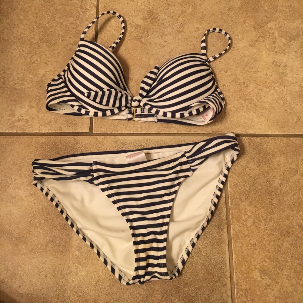 Swim suit