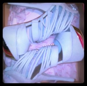 NWB Light blue high heel stilettos size 11