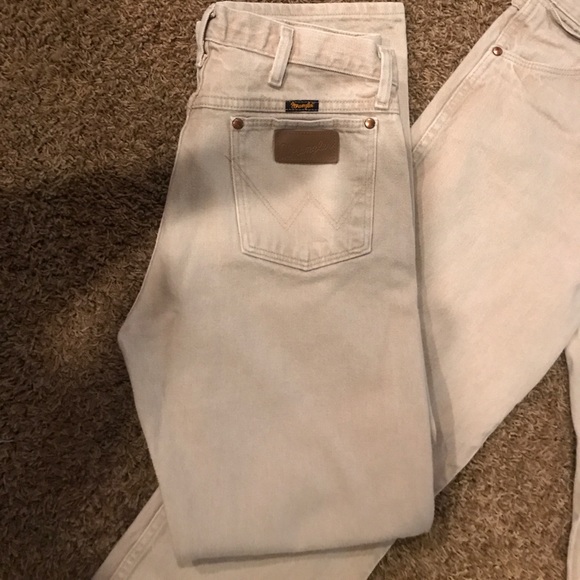 32x32 Tan Wrangler Jeans 13MWZ - Picture 2 of 3