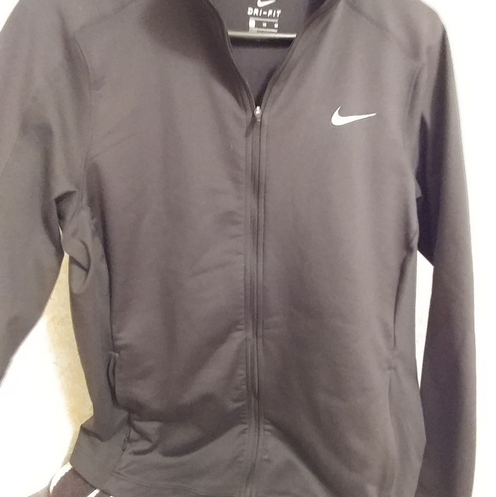 Nike dri-fit jacket