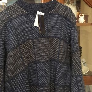 Bill Bass Pull over long sleeve sweater