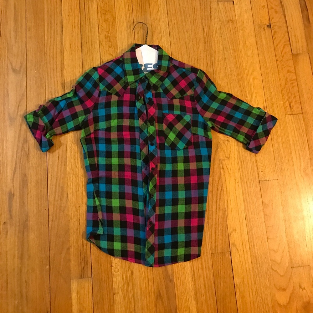 A short sleeve flannel