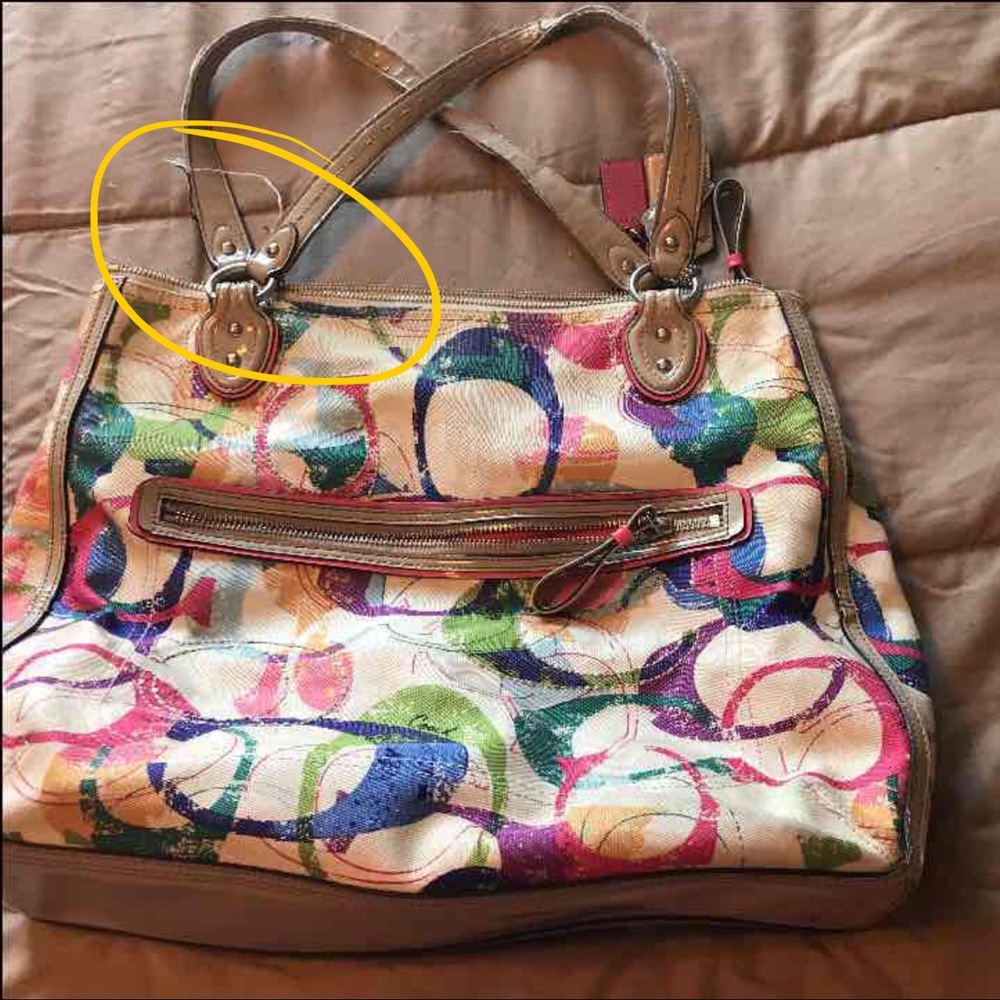 Signature Coach Poppy C Hallie Purse