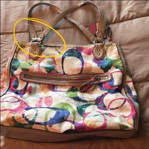 Signature Coach Poppy C Hallie Purse