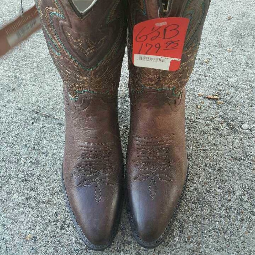 Women's Justine Boots(brand new)