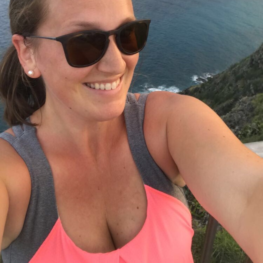 Meet your Posher, Theona