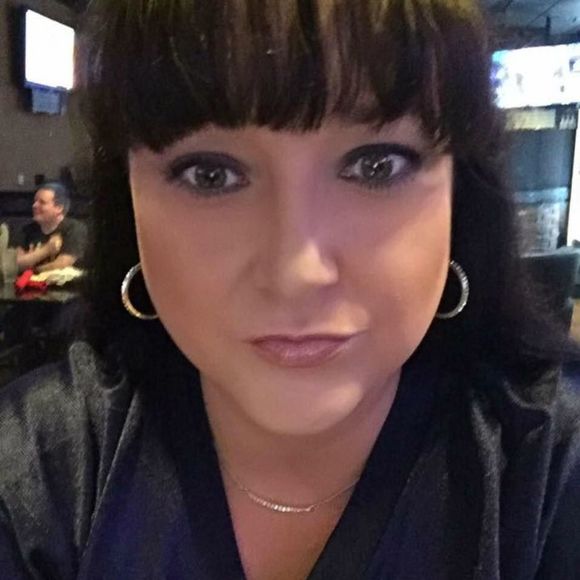 Meet your Posher, Kelsey - Picture 1 of 1