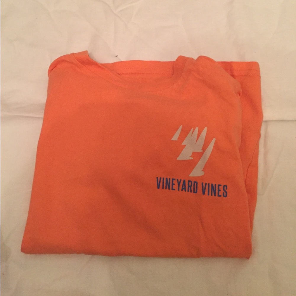 Vineyard Vines boys tshirt size 5