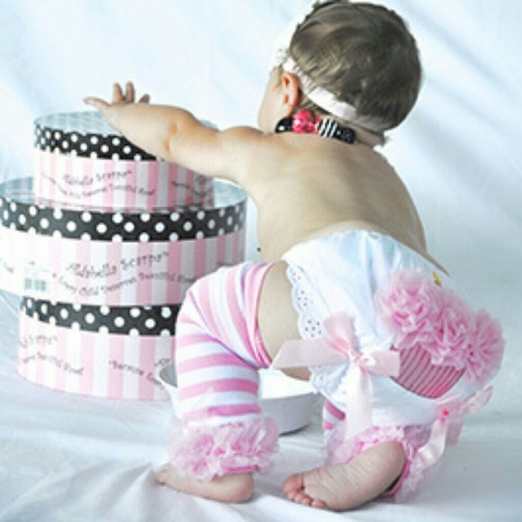 BOUTIQUE new Cute cupcake Diaper cover Hot pink. - Picture 1 of 3