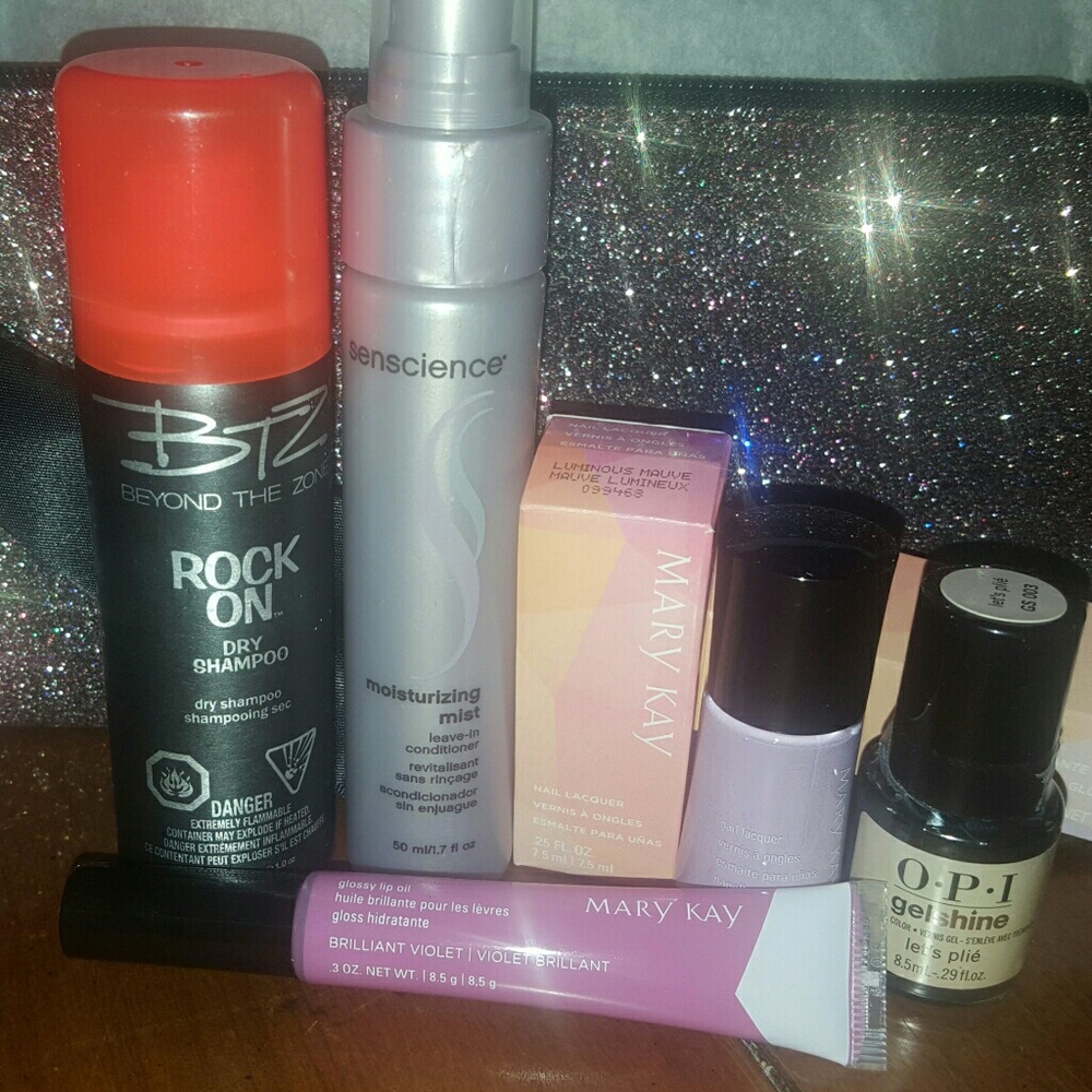 **SOLD Makeup bundle #5 mary kay btz OPi