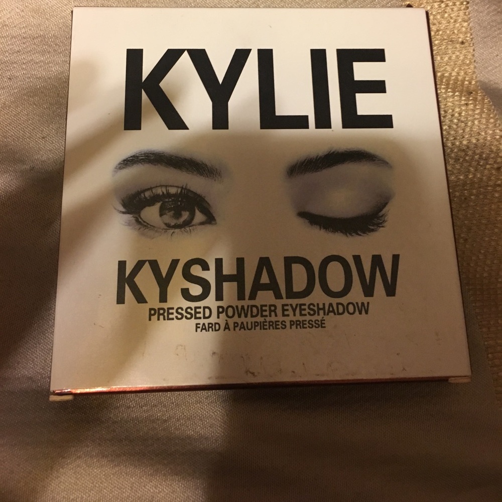 KYLIE  the bronzer palette