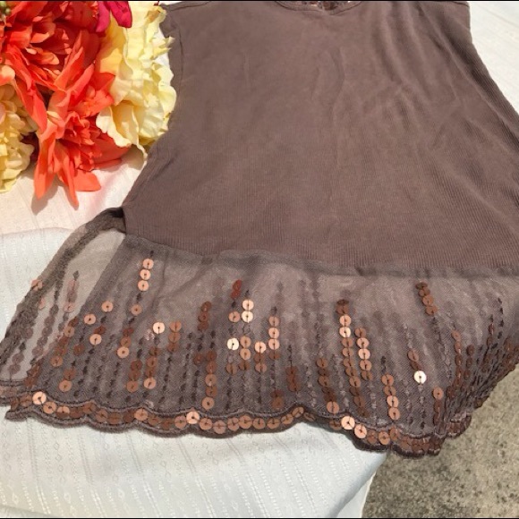 Embellished tank top brown tan Sequin tank top, small, light brown bronze sequin - Picture 5 of 8