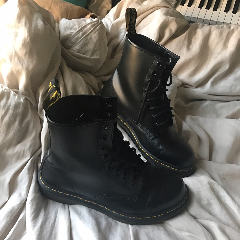 Dr. martens women size 9