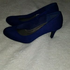 Comfortable blue heels